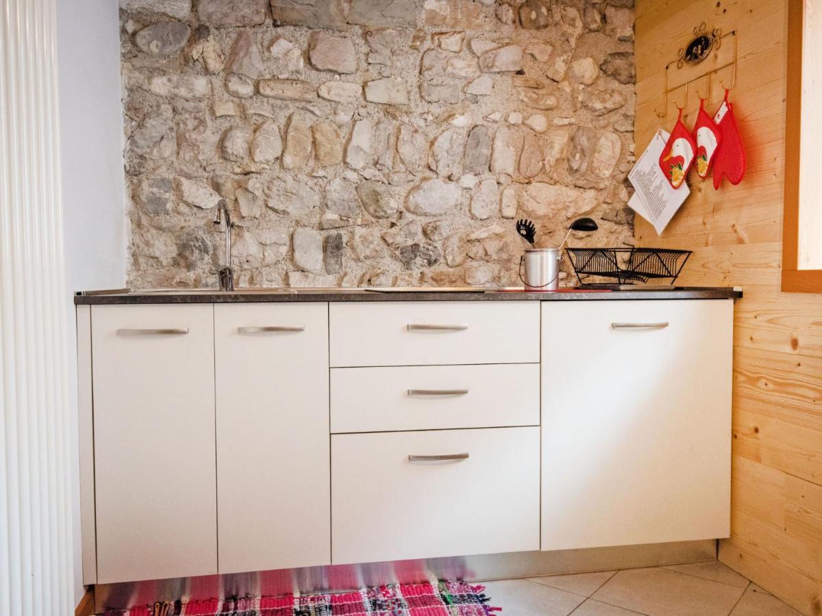 Apartment Albergo Diffuso - Cjasa Ustin-4 By Interhome Барчис Екстериор снимка