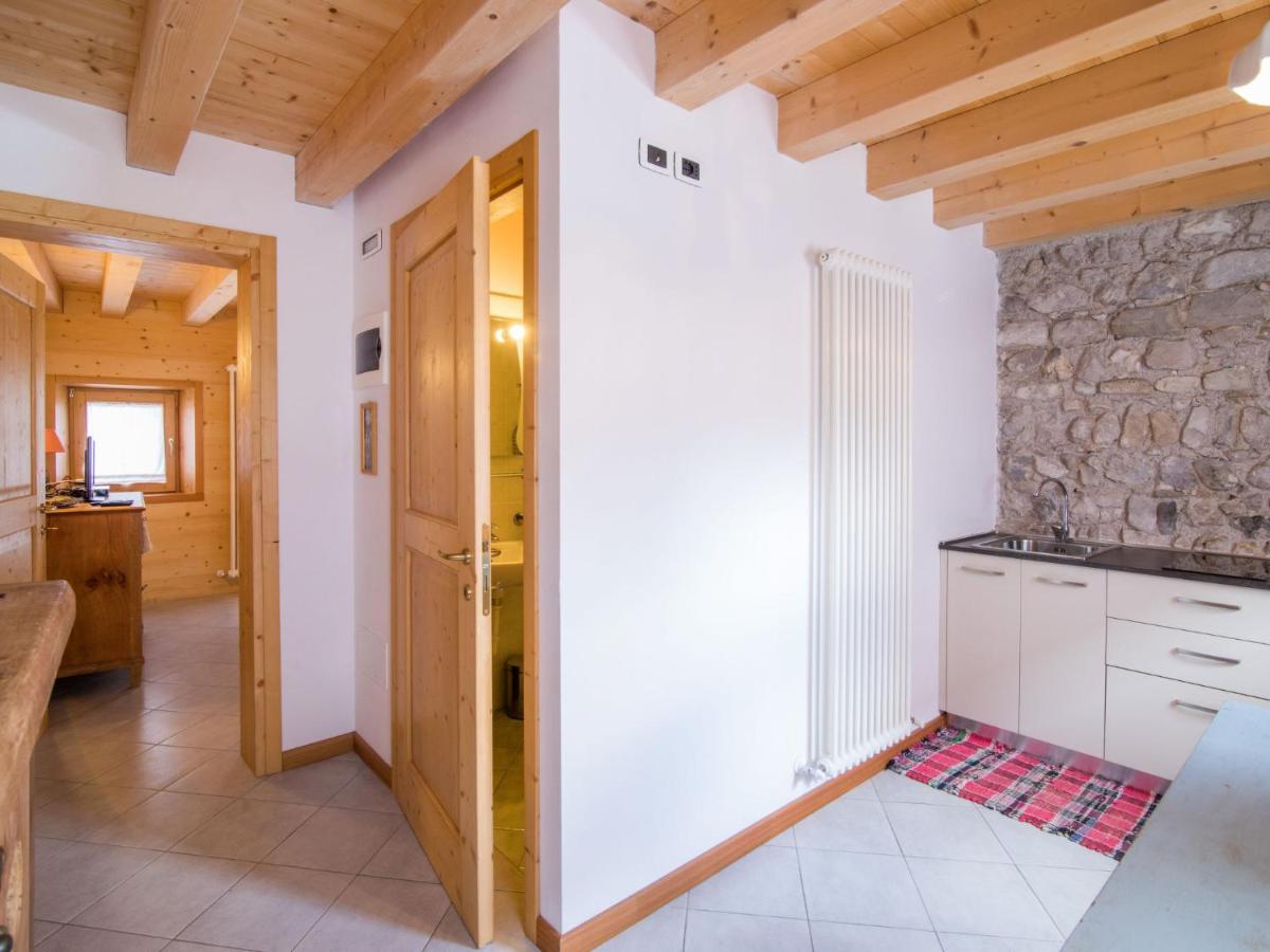 Apartment Albergo Diffuso - Cjasa Ustin-4 By Interhome Барчис Екстериор снимка