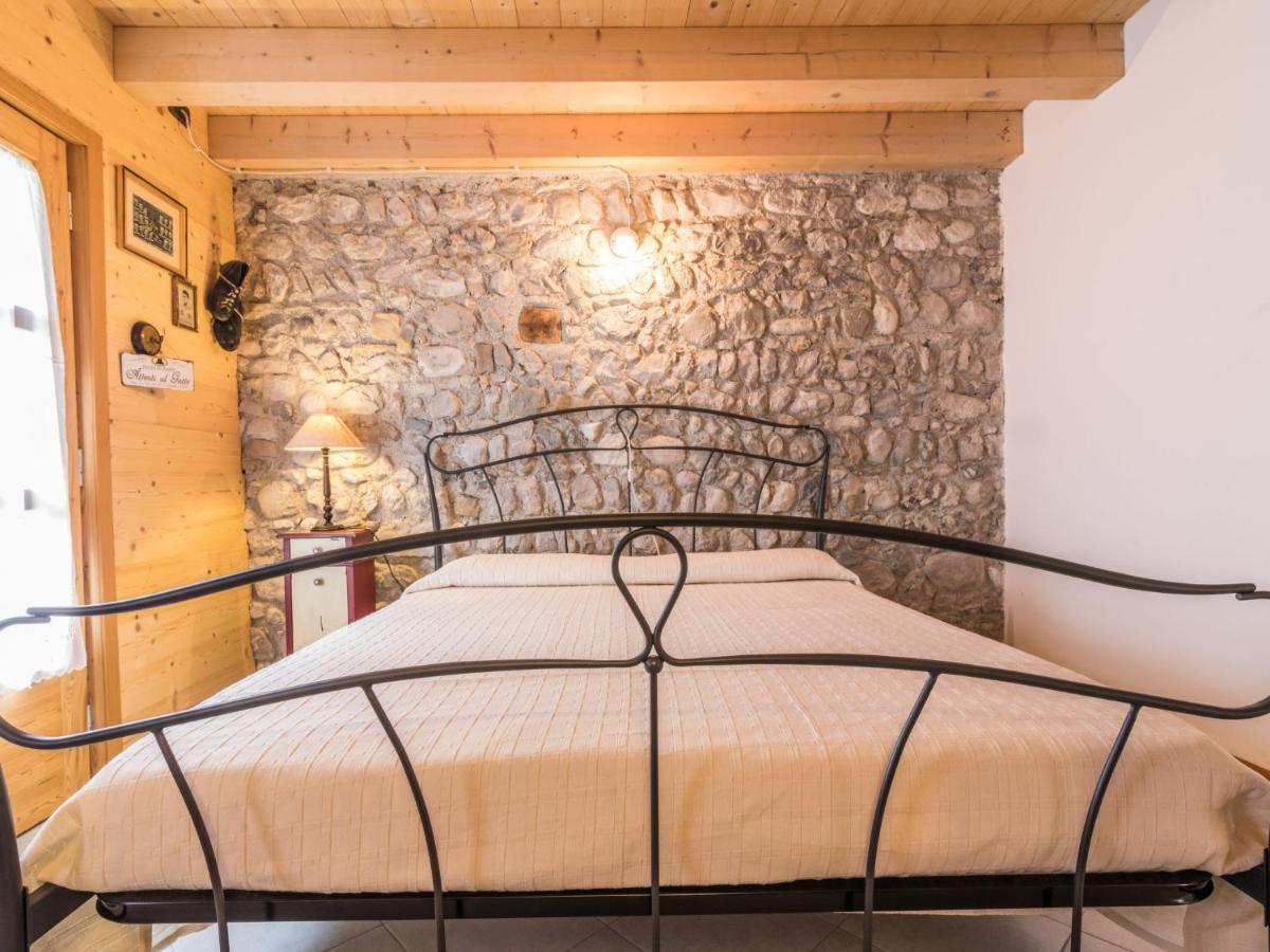 Apartment Albergo Diffuso - Cjasa Ustin-4 By Interhome Барчис Екстериор снимка